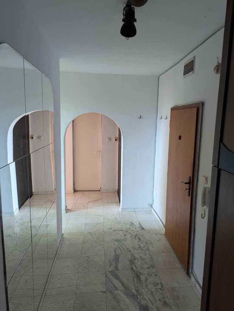Дава се под наем Тристаен апартамент в София, Младост 3 - 110 кв.м за 637.5 € - Снимка #11