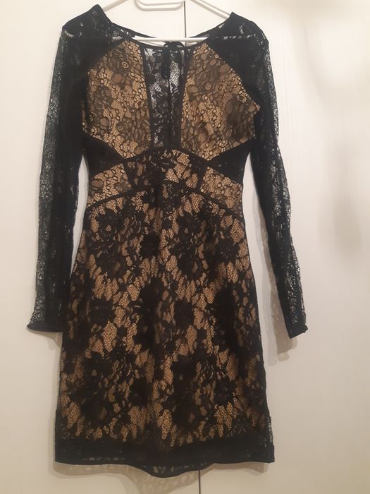 Rochie de seara/ocazie din dantela, cu spatele gol si maneci lungi