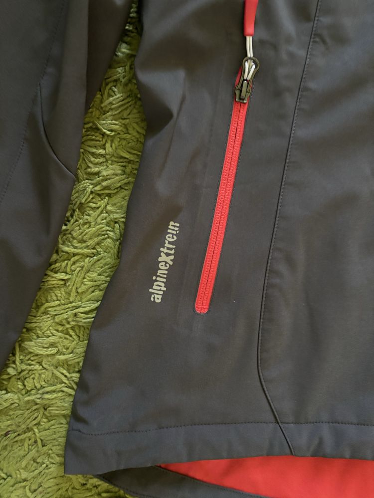 Salewa дамско яке