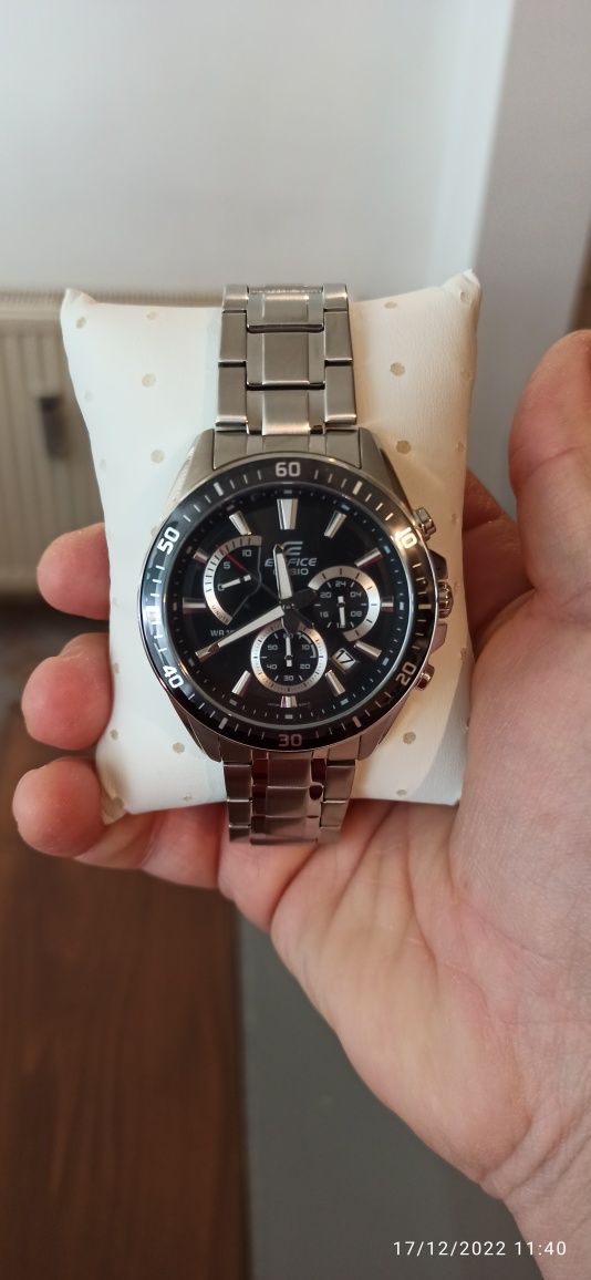 Оригинален чисто нов часовник Casio Edifice EFR-552