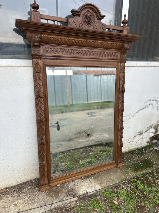 Антично дървено огледало с ръчна дърворезба
