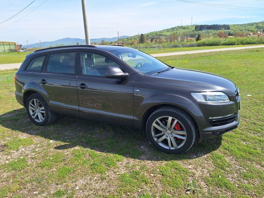 Audi Q7 an 2007 motor 3.0 , carte , talon , momentan fără fiscal.