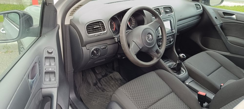 Vând VW Golf 6 Recent Adus Nu s-au scos Nr rosi 1.4 mpi euro 5 an 2009