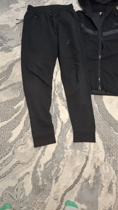 Trening Nike Tech