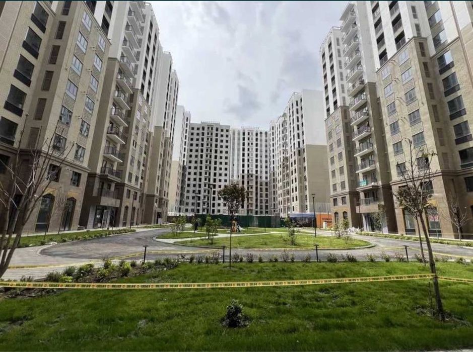 Продается 3хком Голден хаус в центре