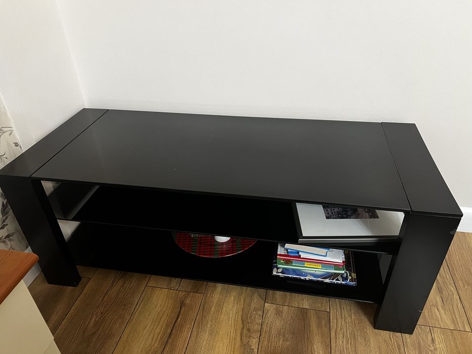 Продам тумбу под телевизор