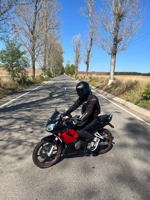 HONDA CBR125 JC34 2004 (nu yzf ,ktm,mt ,cbf,cb,ybr)