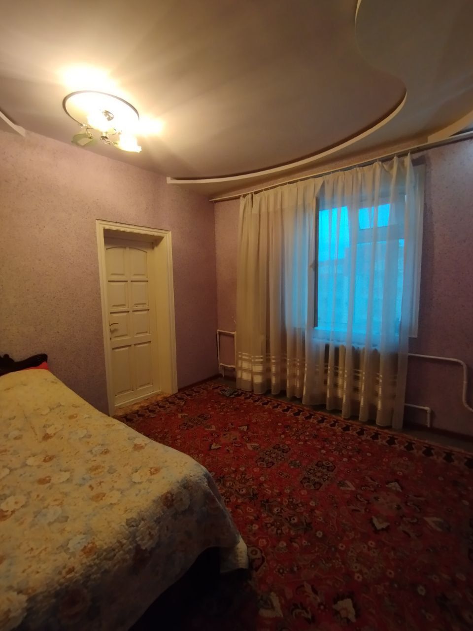 Квартира сотилад Жарарик 4.хонали 103-кв.м Жойи зу́р