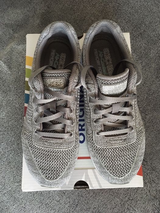 Adidasi Skechers damă