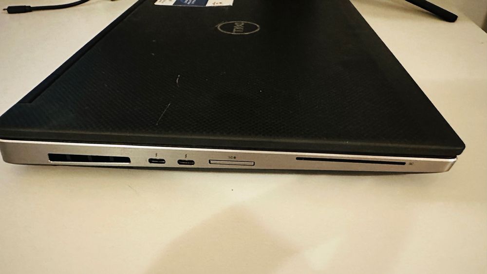 10 Laptop Dell 7540 si 22 monitoare Asus XG27UQ - vanzare si la bucata