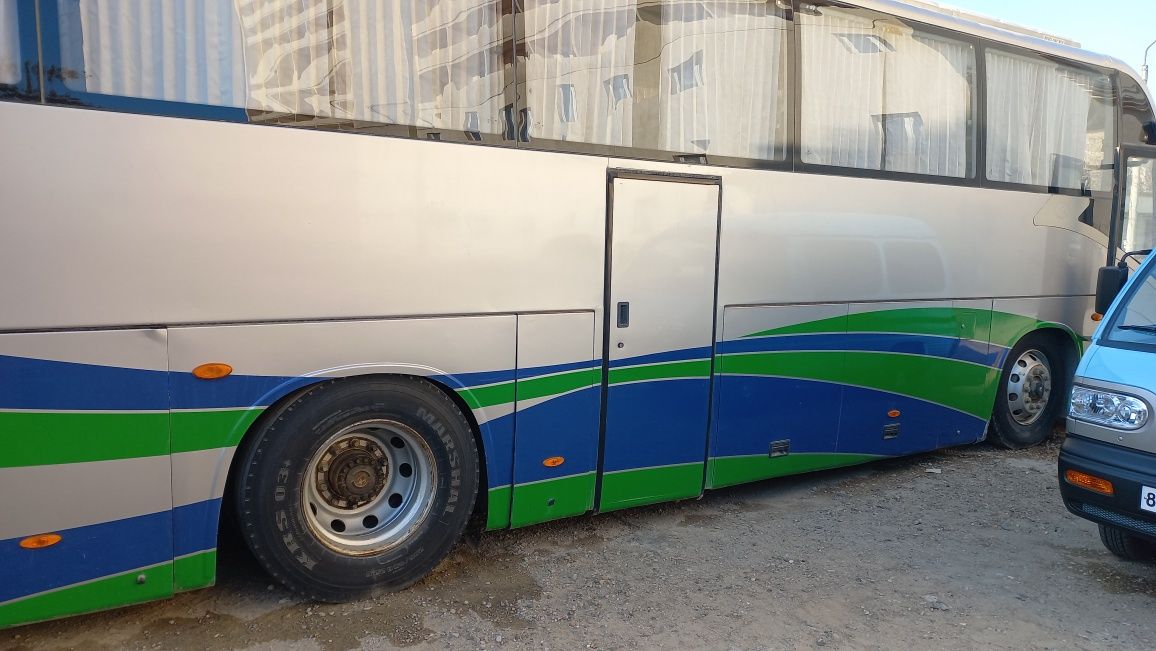 Avtobus sotiladi