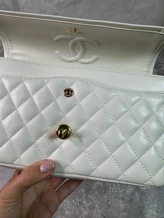 Нова чанта chanel бяла