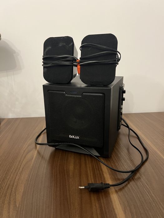 Sistem Audio Deluxe 2.1