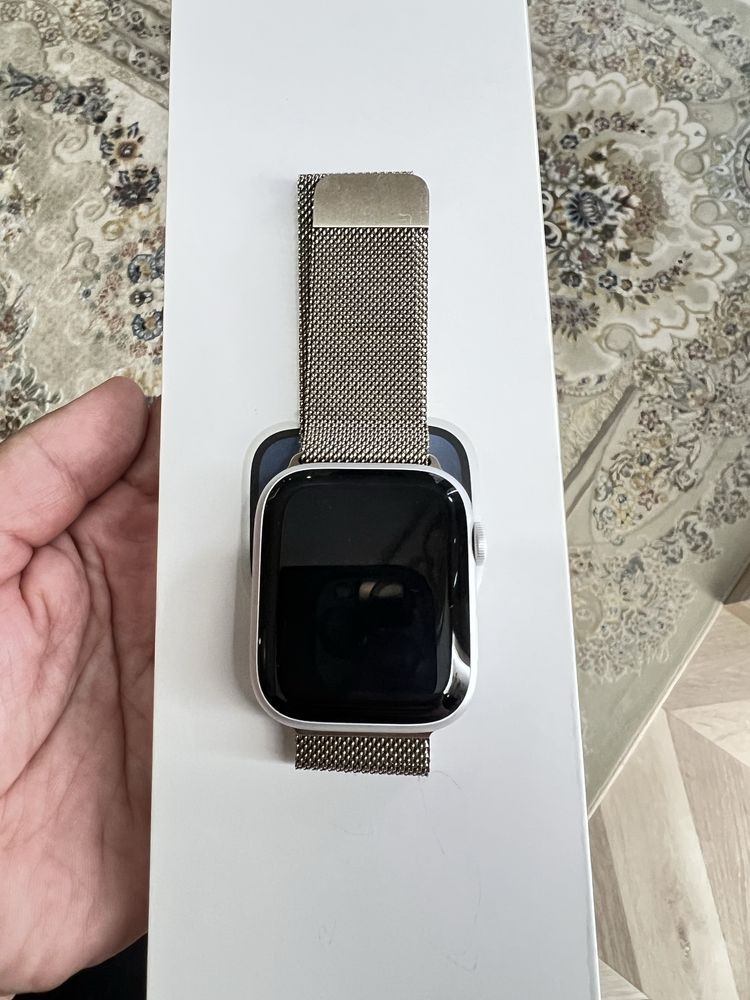 Iwatch часы в хорошим состоянии