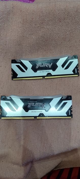 Оперативная память Kingston FURY Renegade RGB DDR5 32 ГБ (2×16 ГБ)