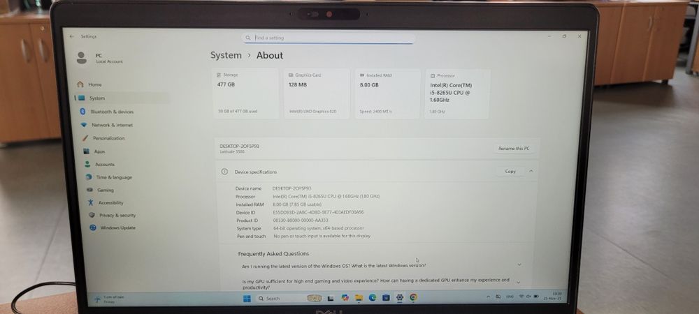Лаптоп Dell Latitude 5500 FHD IPS i5-8265U/512GB/8GB