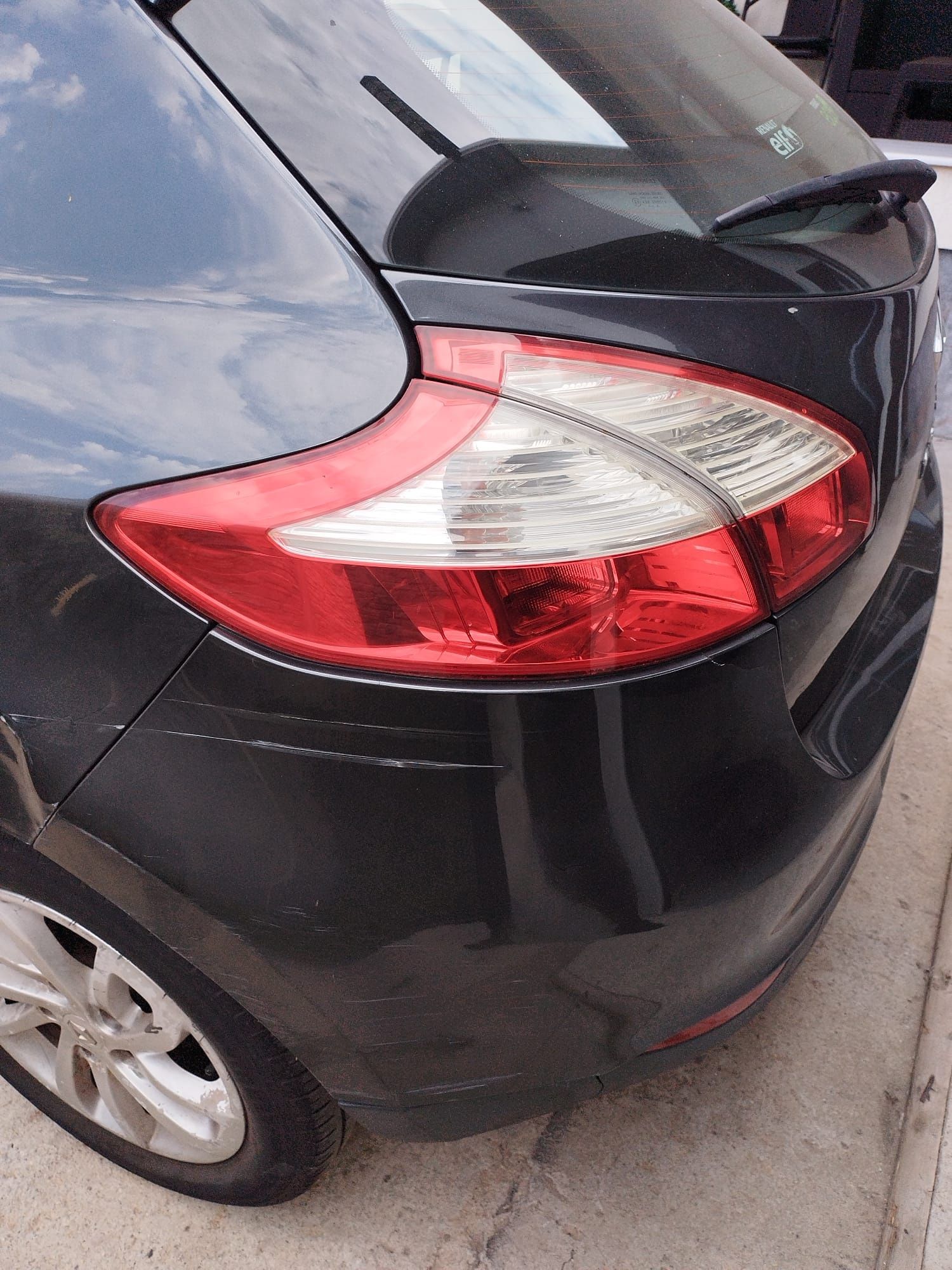 Lampă Triplă Stop Stânga Dreapta Spate Aripă Renault Megane 3  Scurt