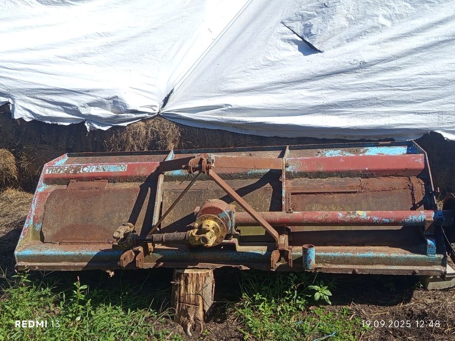 Vând tocătoare resturi vegetale,