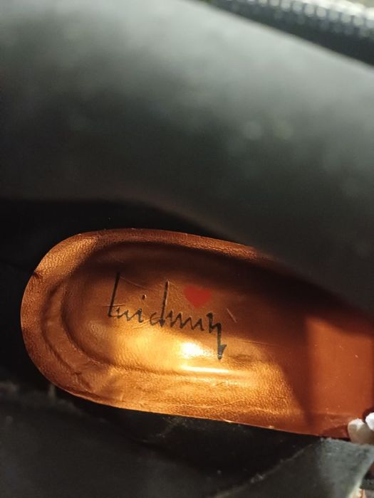 Модельные лаковые сапоги