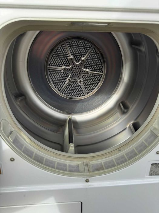 Сушилня Miele T233C