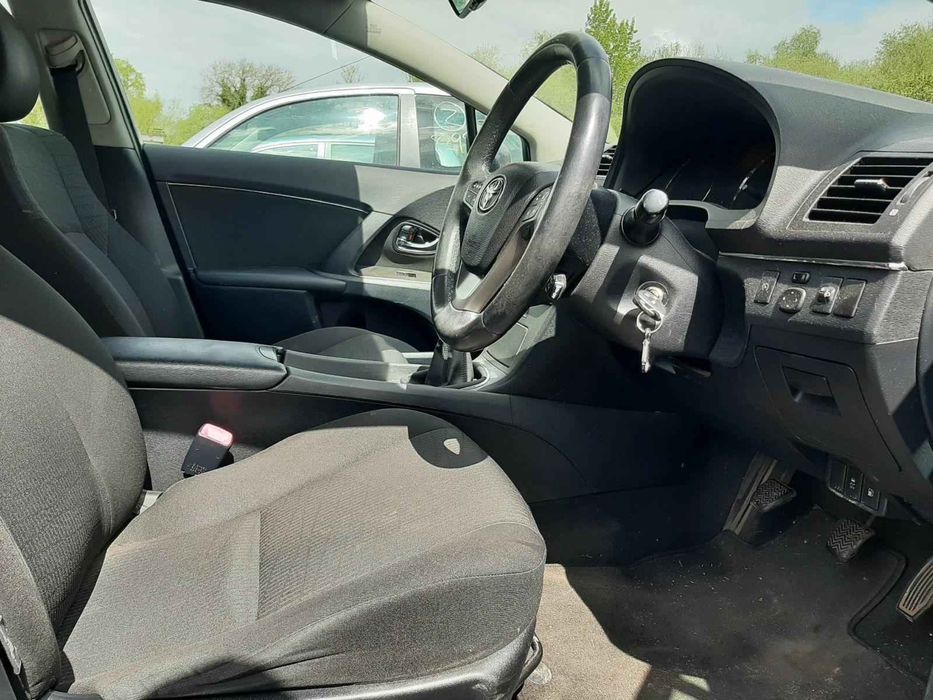 Toyota Avensis Тойота Авенсис Волан Волани т25 т27