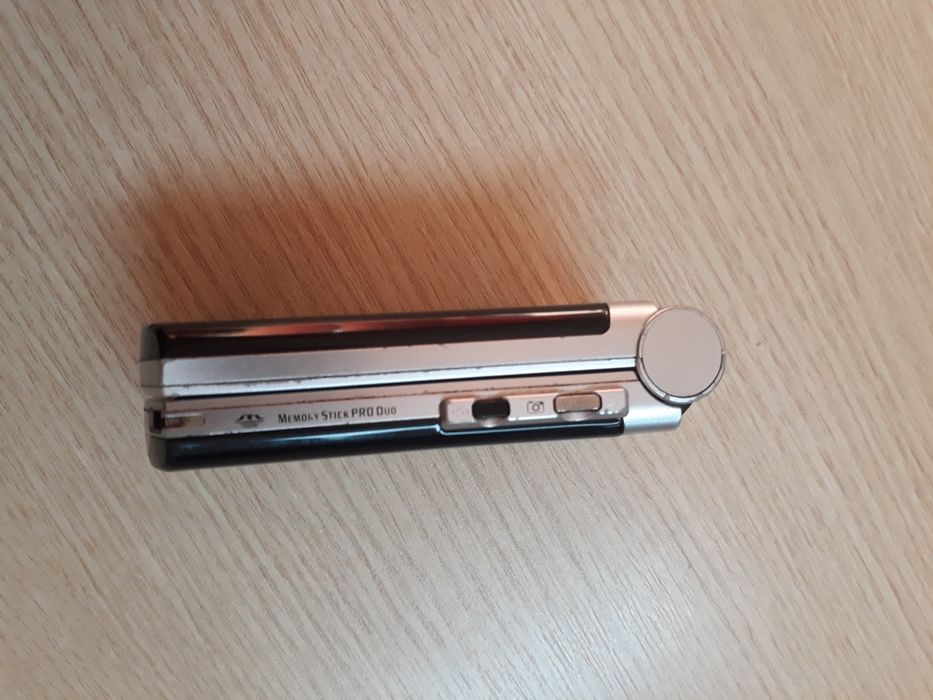 Sony Ericsson V800 in stare buna, telefon vechi de colectie, necodat