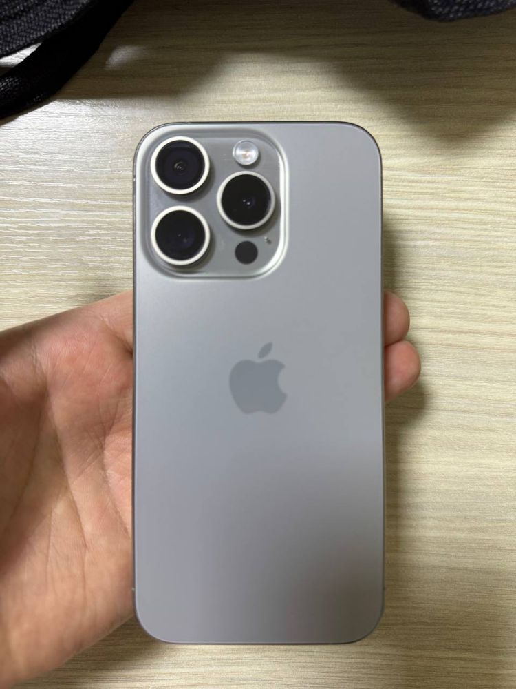 Продаётся Iphone 15 pro 128 Natural Titan 780$