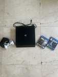 URGENT! PS4 PRO+2 controllere noi+2 jocuri (FC 24 + Rainbow Six Siege)