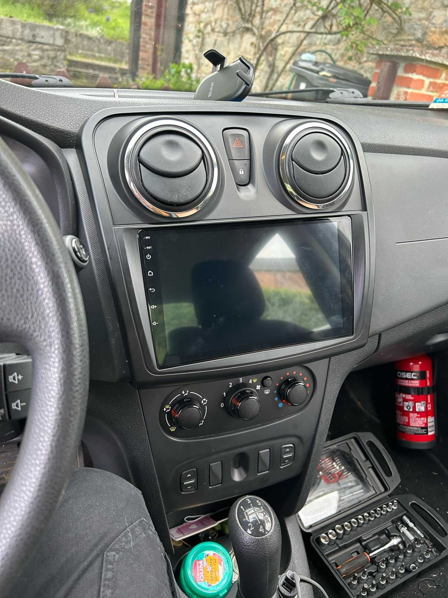Navigatie GPS Android 14 Dacia Logan Sandero 2 - Android Auto CarPlay