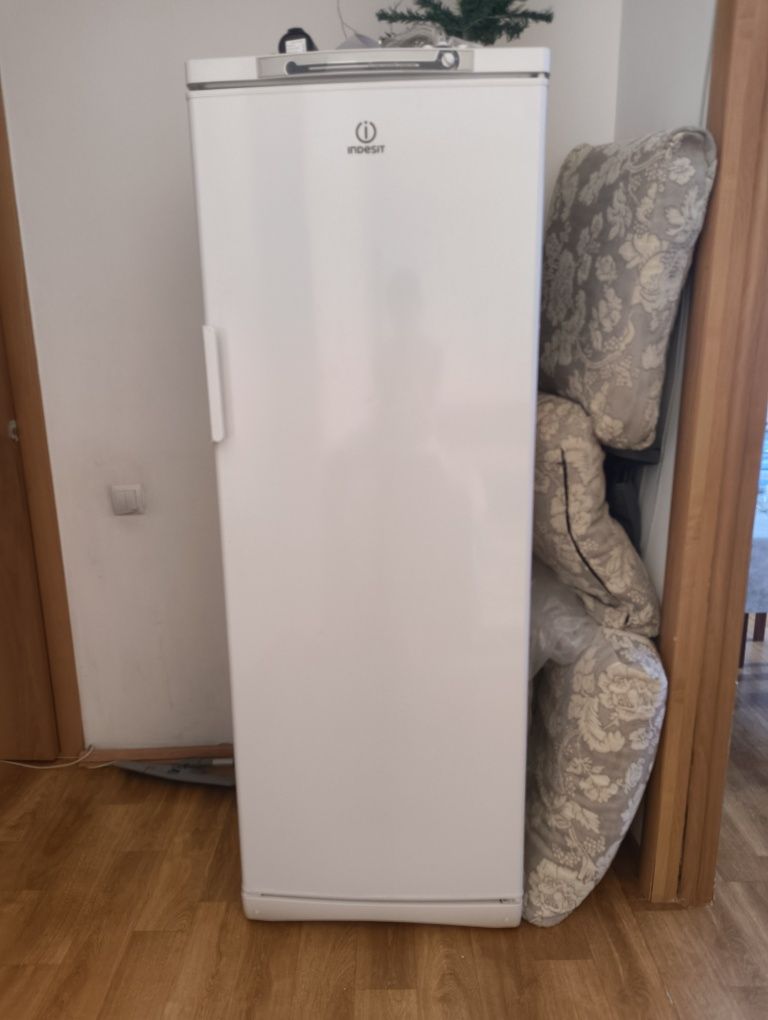 Морозильник INDESIT