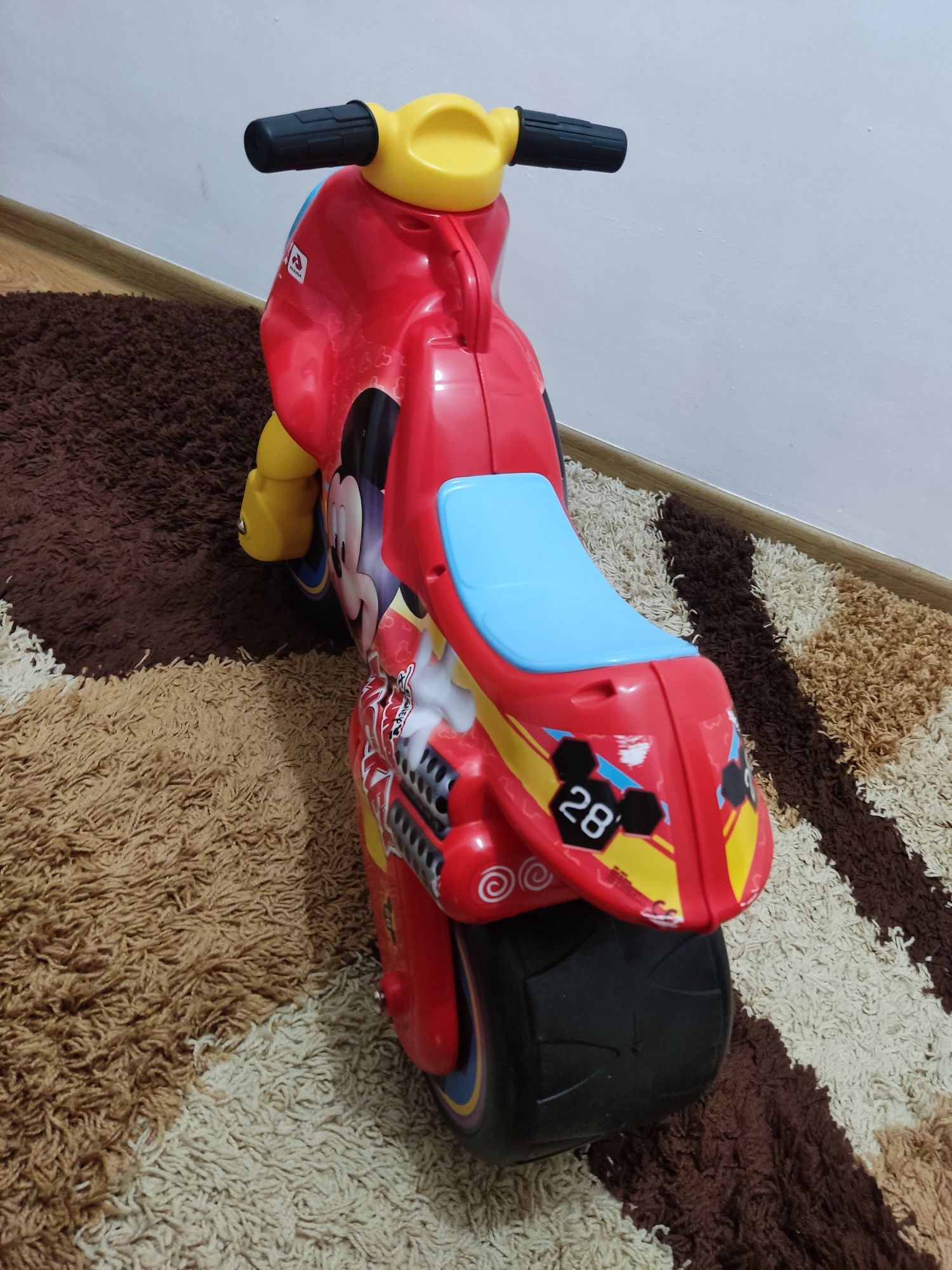 Motocicleta Ride-on Injusa Disney - Neox Mickey Mouse