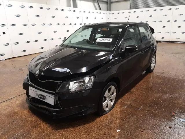 Dezmembrari / Dezmembrez Skoda Fabia 3 1.6 CHYB cutie 5 trepte QAE culoare LF9R