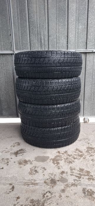 Шины 4шт 225 45 R18 Bridgestone Blizzak VRX