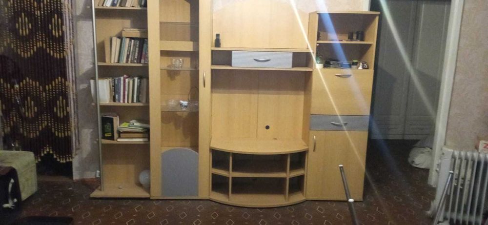 Стенка-горка в гостинную