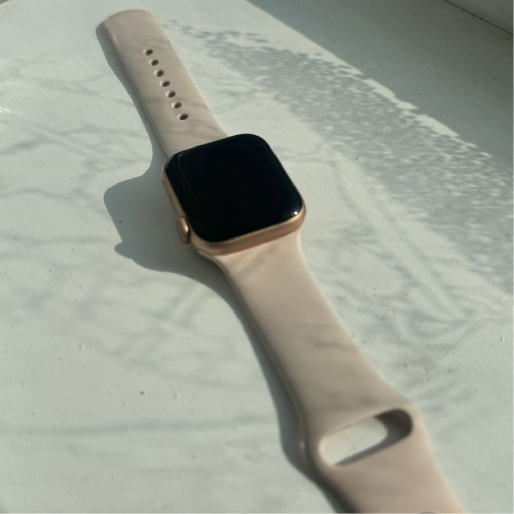 Apple watch se / эпл вотч / часы / айфон