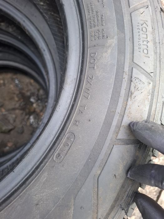 Vand set 4 anvelope 195 75 16 C hankook de vara