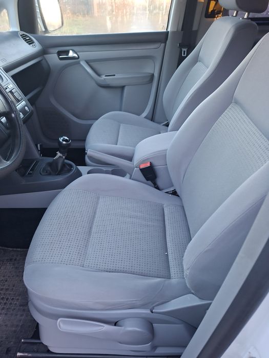 Vand Caddy Maxi 7 locuri