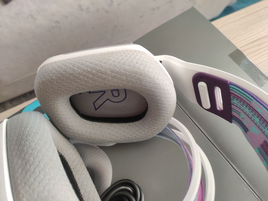 Logitech G733 White – безжични геймърски слушалки (Lightspeed)