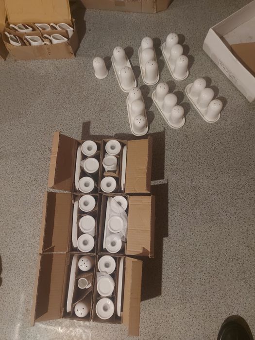 Продам столовые наборы