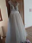 Vand rochie de mireasa cu voal ,stare excelenta