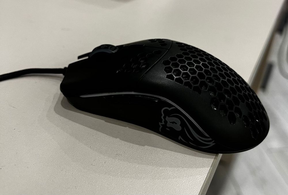 Продам мышку glorious model