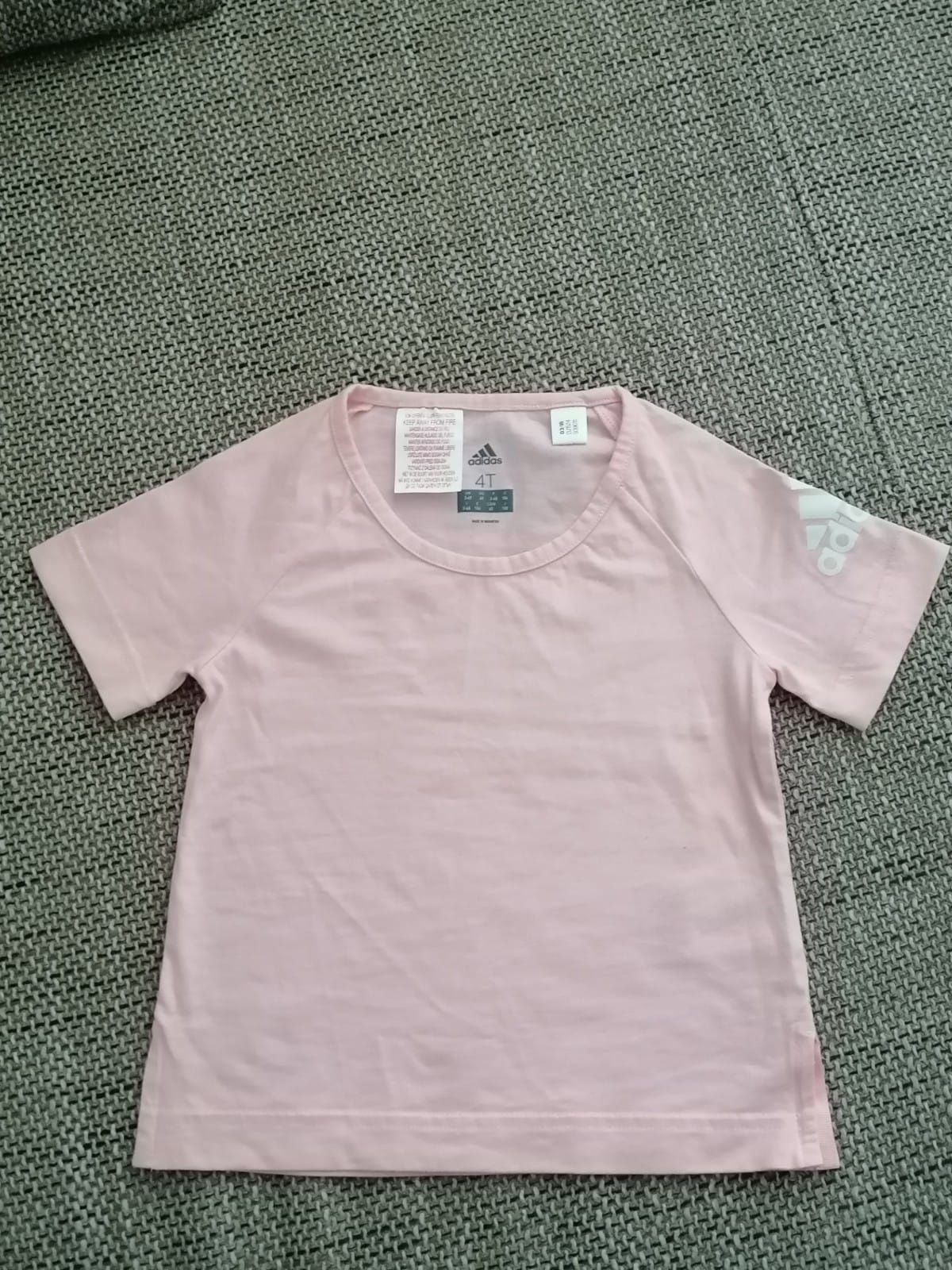 Tricou Adidas marime 104 cm