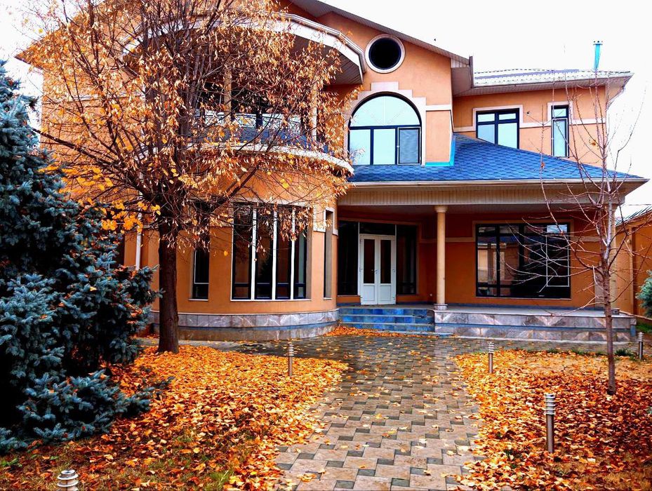 ЦЕНТР ЛУНАЧАРСКИЙ / ДОМ / 12 СОТ / 500м2 / 3 уровня / 7 комнат