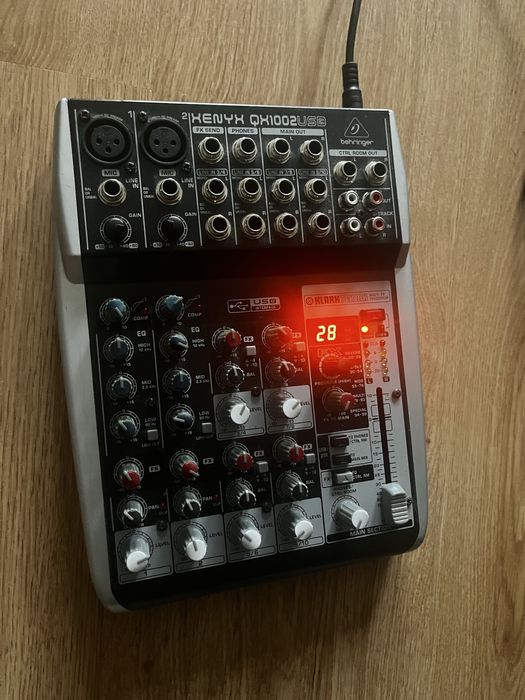 Behringer Xenyx 1002SFX Mixer analog