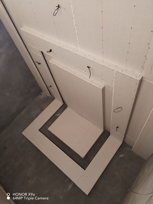 Работаем гипса картон паталок и стены