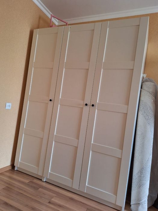 Шкаф , икеа белого цвета