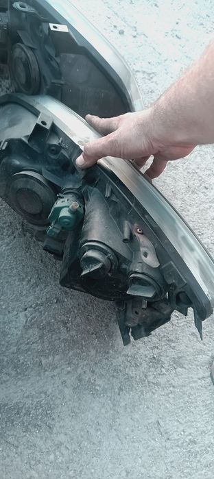 Броня и фарове за рено