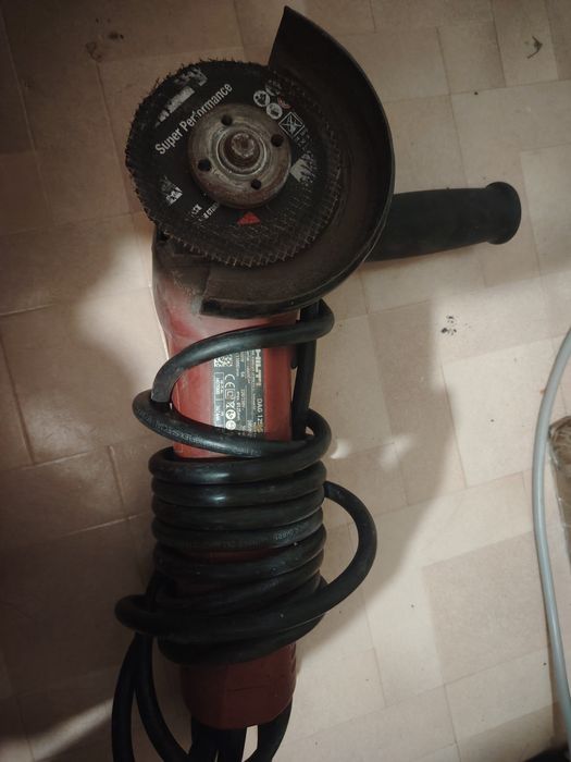 Болгарка Hilti с диаметром 125