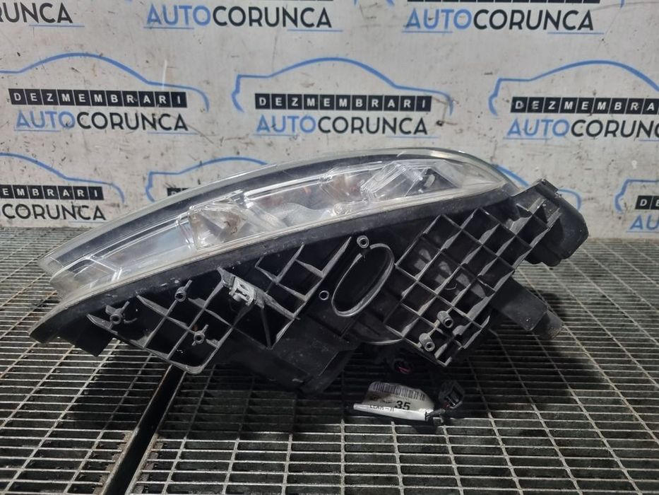 Far Stanga Nissan Qashqai Facelift 2010 - 2013 SUV 4 Usi (1217) Cu lupă Cleme rupte ...