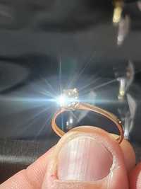 Inel logodna diamant auriu 0.70 carate superb